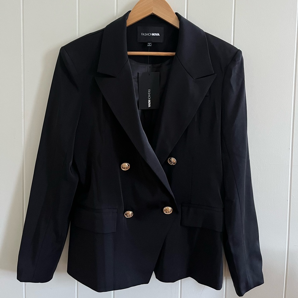 Woman’s Fashion Nova Blazer Size Medium